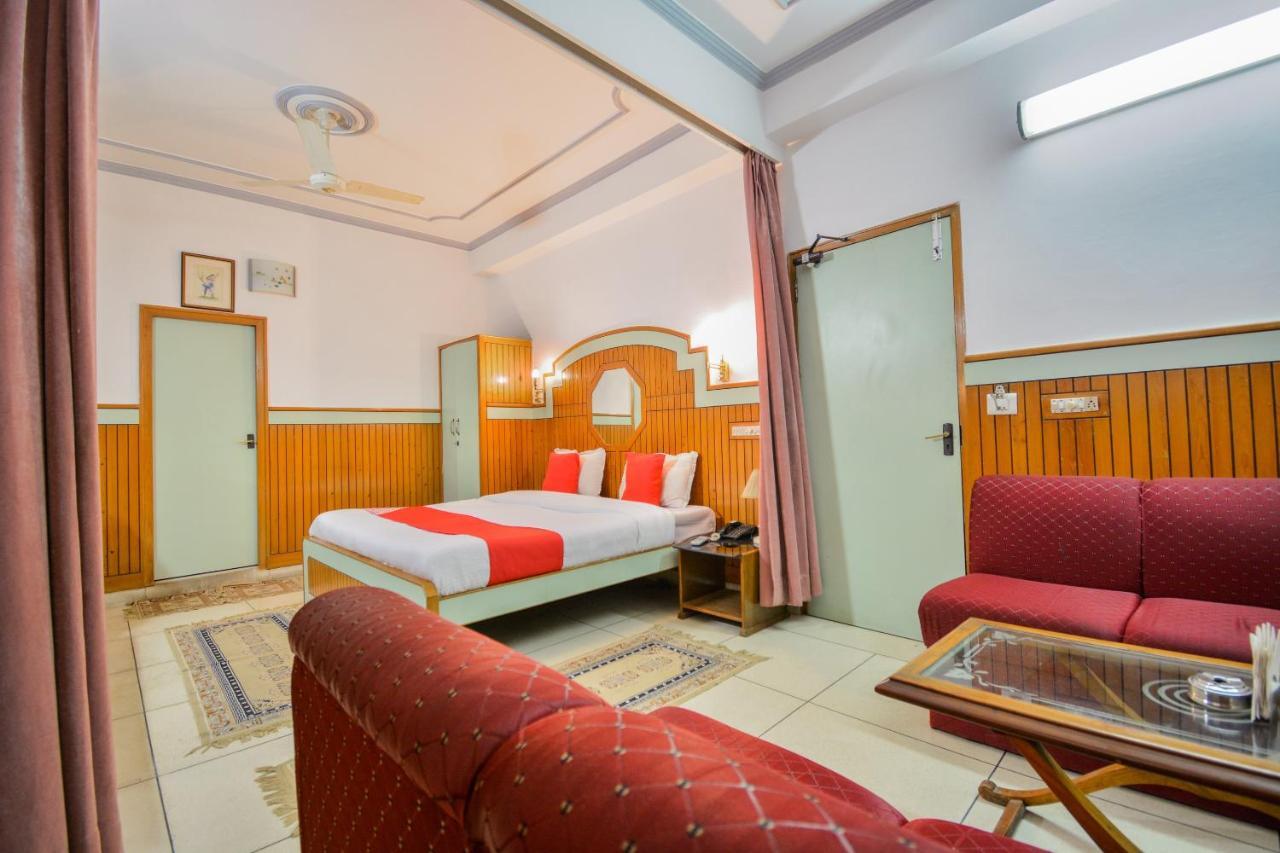 Oyo 46616 Hotel Abhinandan Jind Eksteriør billede