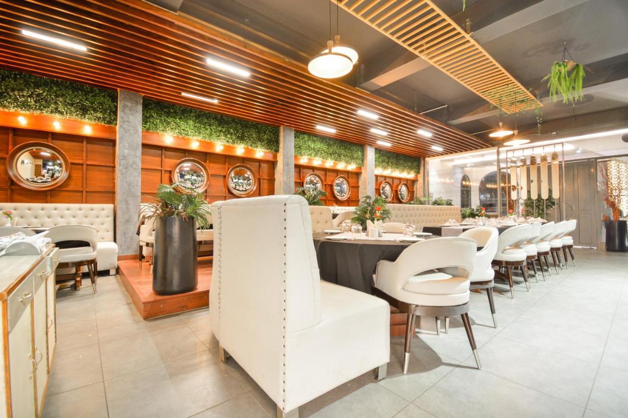 Oyo 46616 Hotel Abhinandan Jind Eksteriør billede
